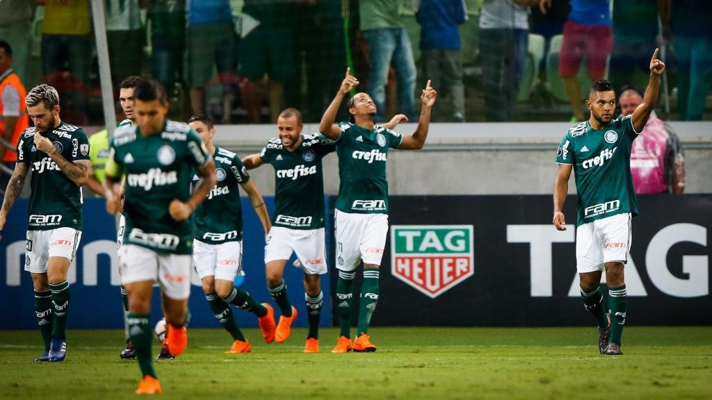 Botafogo e Palmeiras encaram-se nesta segunda-feira. Goal