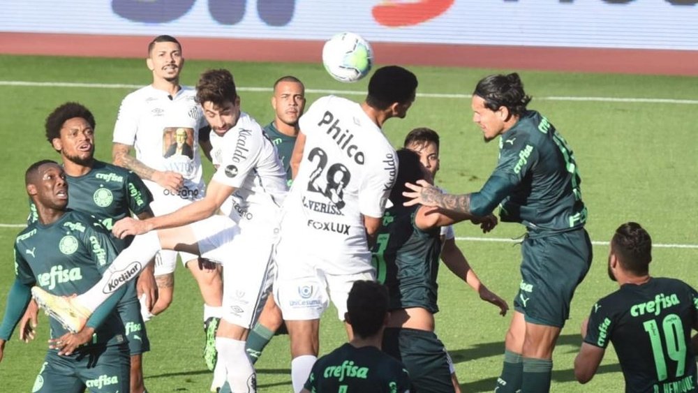 Palmeiras x Santos: Quem venceu mais vezes o Clássico da Saudade?. AFP
