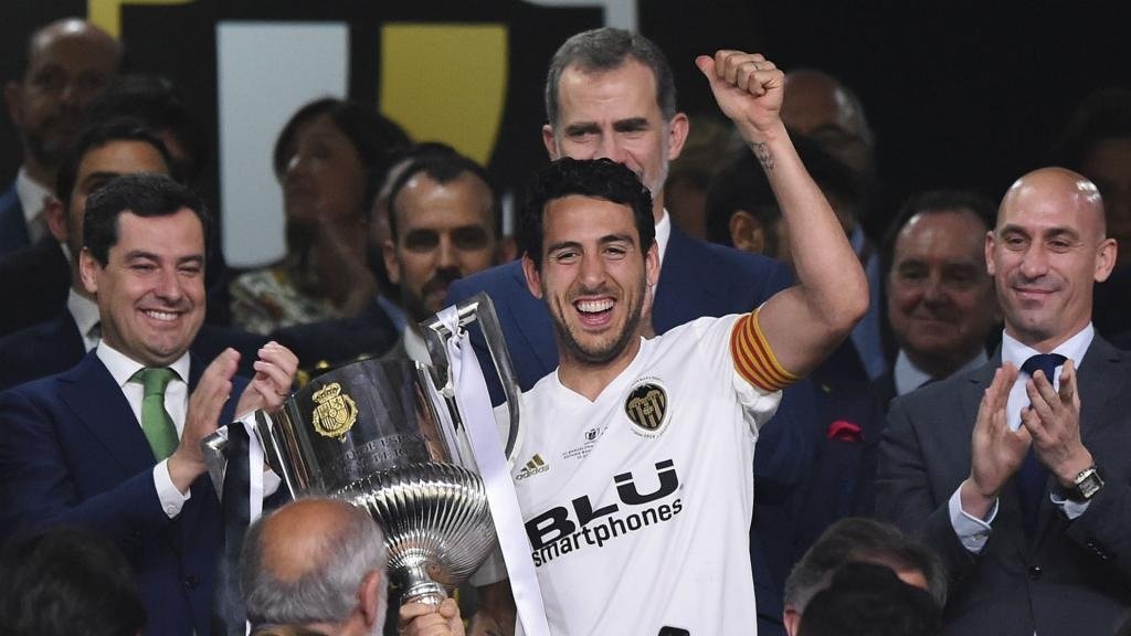 Marcelino's Valencia replacement Celades hails Parejo's show of responsibility