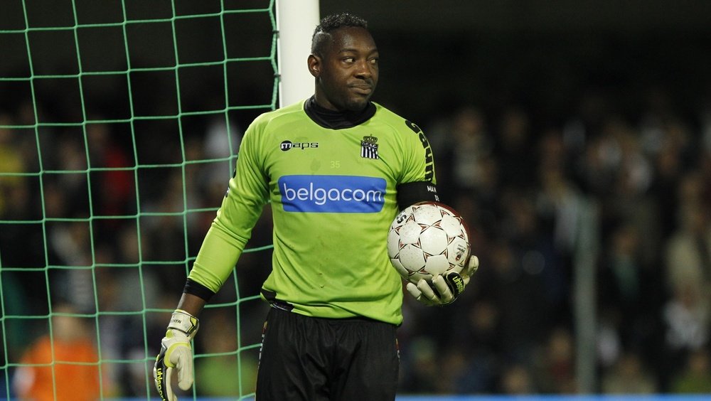 Mandanda retrouve le club où il a passé neuf saisons. Goal