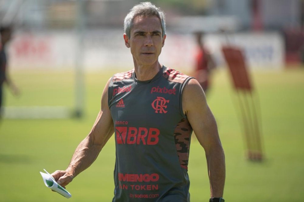 Paulo Sousa promete esclarecer mal entendido com Diego Alves. EFE