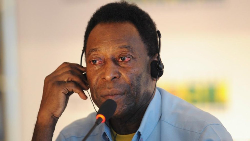 Pele receiving hospital treatment for urinary tract infection.