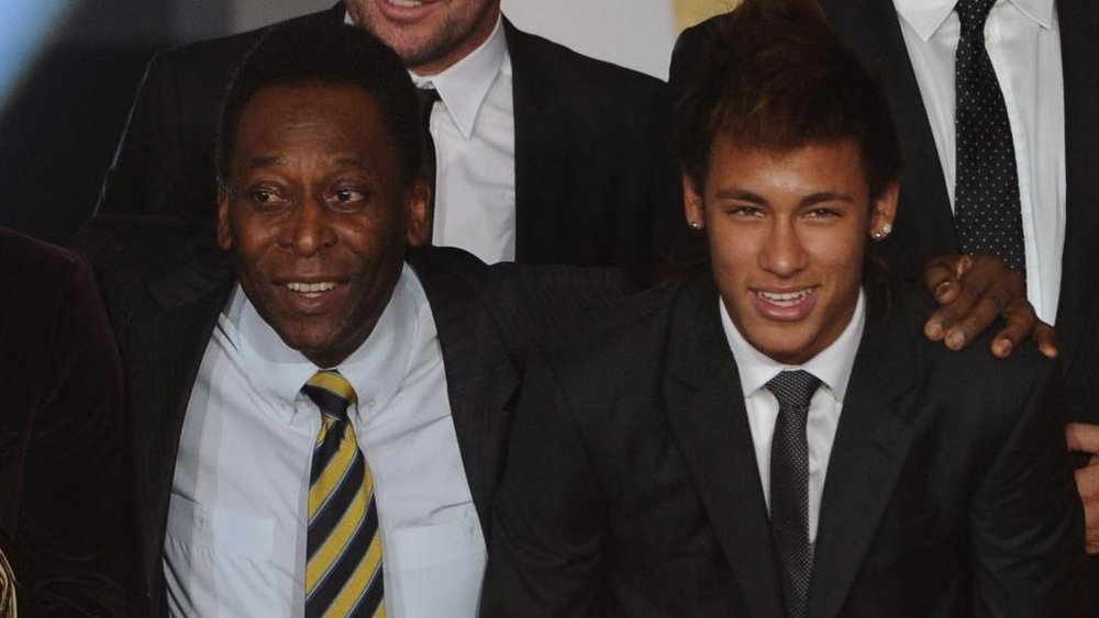 Pelé parabeniza Neymar ao ultrapassá-lo em jogos pela Seleção e faz pedido especial