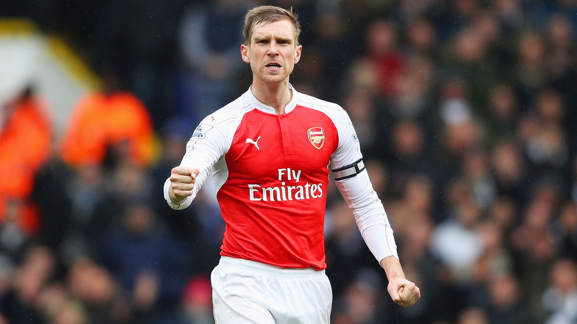 Les 'Gunners' ont levé l'option pour prolonger d'une saison le contrat de Per Mertesacker. Goal