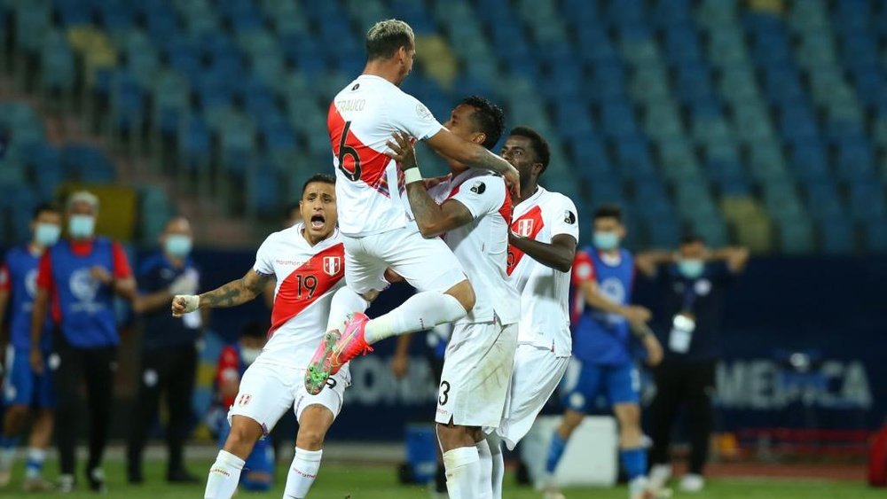 Peru 3-3 Paraguay: Trauco settles incredible Copa tie as 2019 runners-up book semi-final. AFP