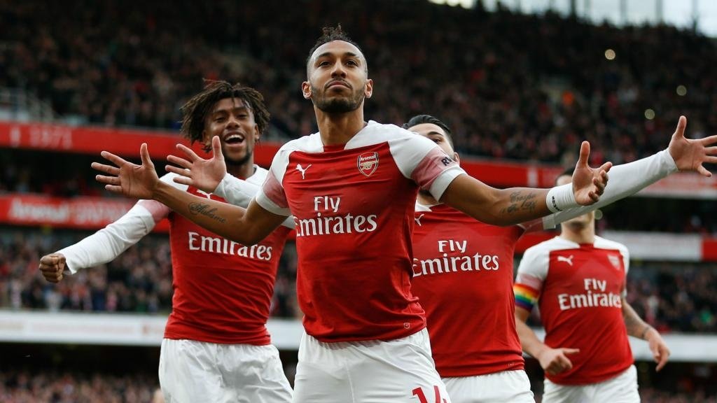 Buccia di banana contro Aubameyang: tifoso arrestato