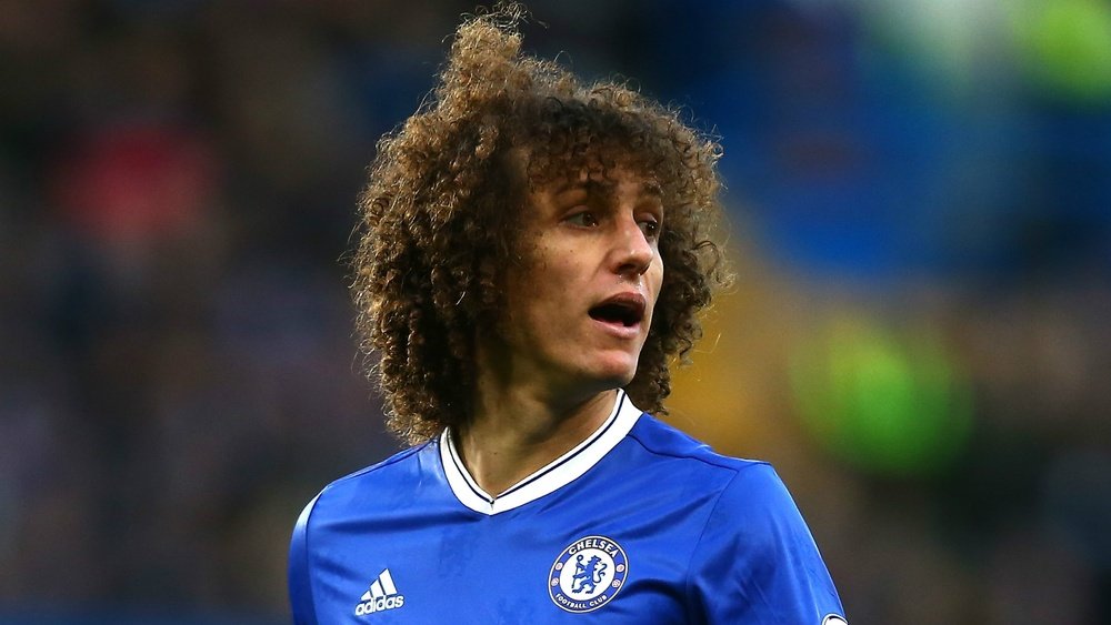 David Luis dans un match de Premier League avec Chelsea. AFP