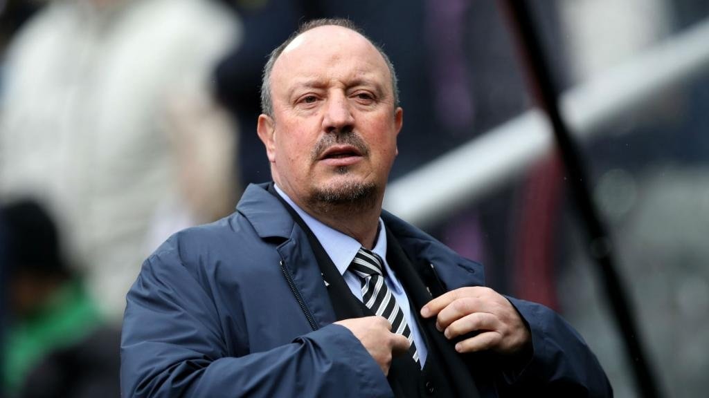 Arsenal are favourites, says Rafa