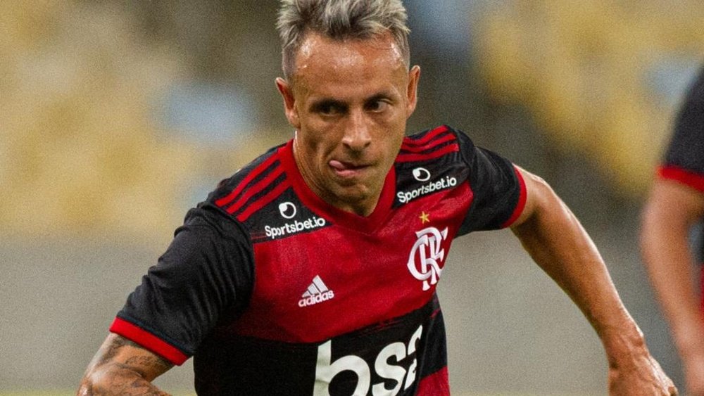 Rafinha se declara ao Flamengo, mas ainda sonha em jogar no Coritiba. Goal