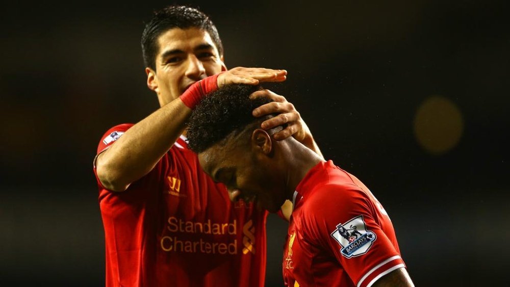 Suárez lembra de Sterling no Liverpool. Goal