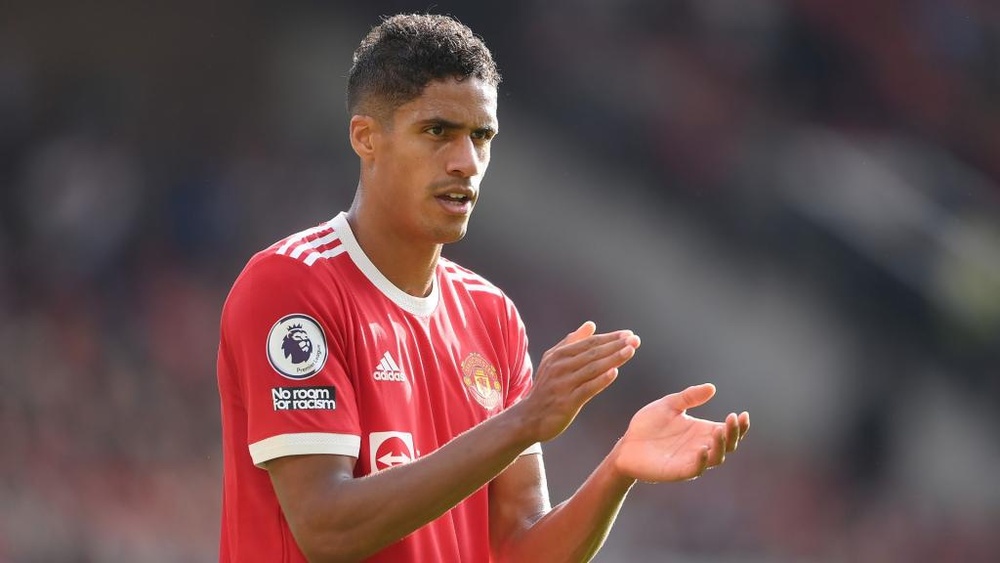 Varane compare la pression au Real Madrid et à Manchester United. GOAL