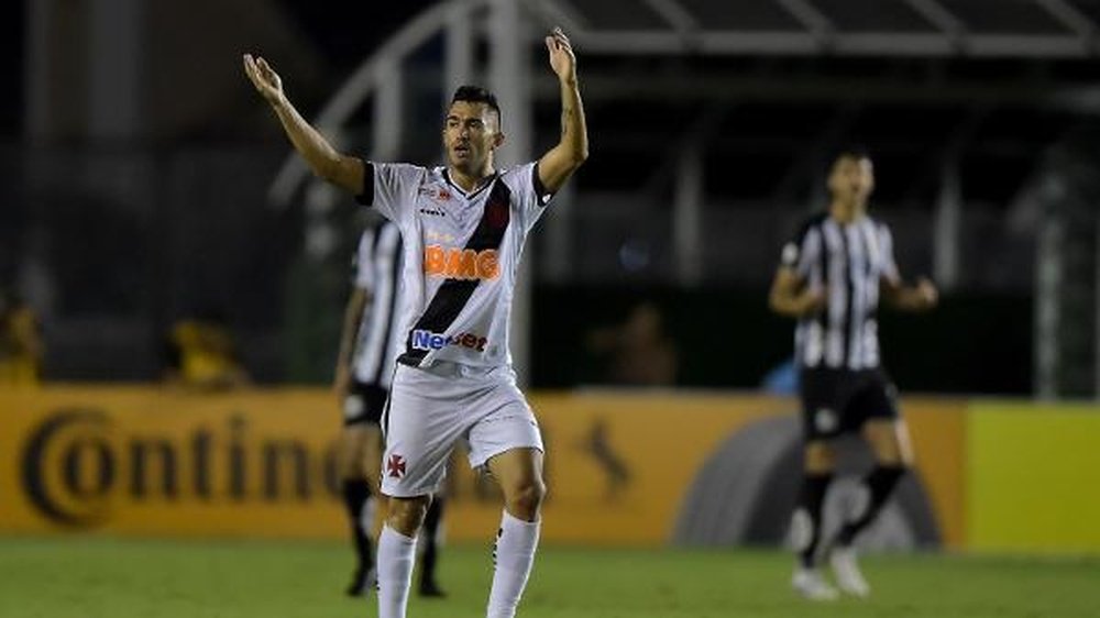 Prováveis escalações de Vasco e Corinthians. Goal