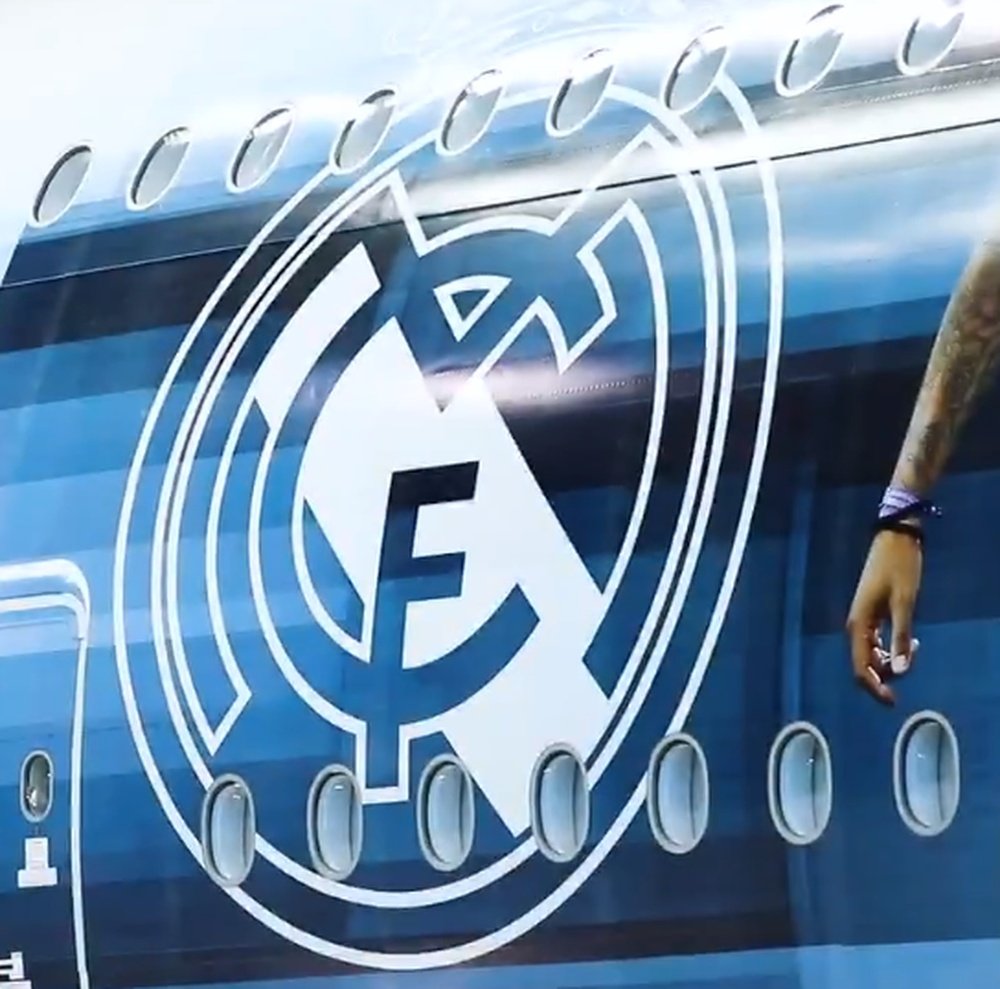 Real Madrid prepara decoração especial em seu avião para mundial de clubes.