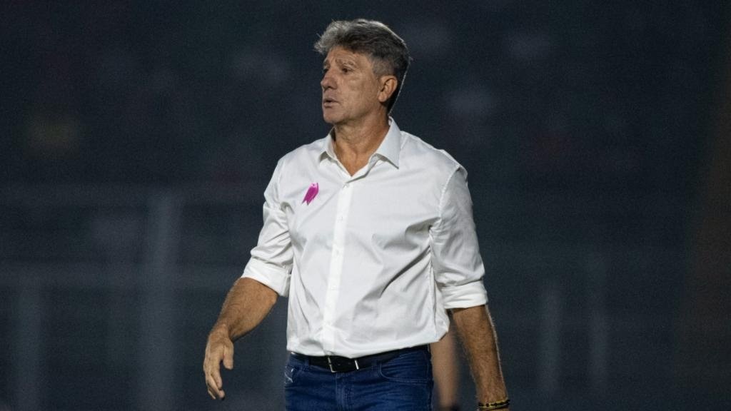 Qual a escalação do Flamengo contra o Fortaleza?