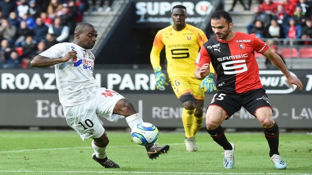 Rennes-Amiens 3-1, Raphinha enfin buteur sur un cadeau de Niang. AFP