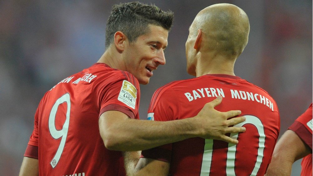 Robert Lewandowski Arjen Robben FC Bayern Munchen Hamburger SV Bundesliga 14082015