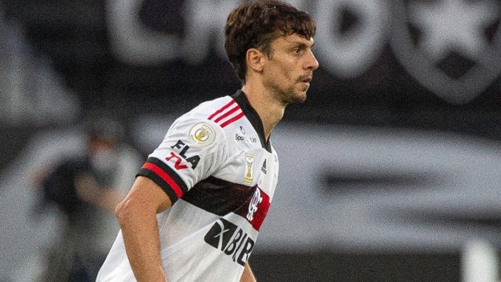 Rodrigo Caio divide méritos com atacantes por melhora defensiva no Fla. EFE