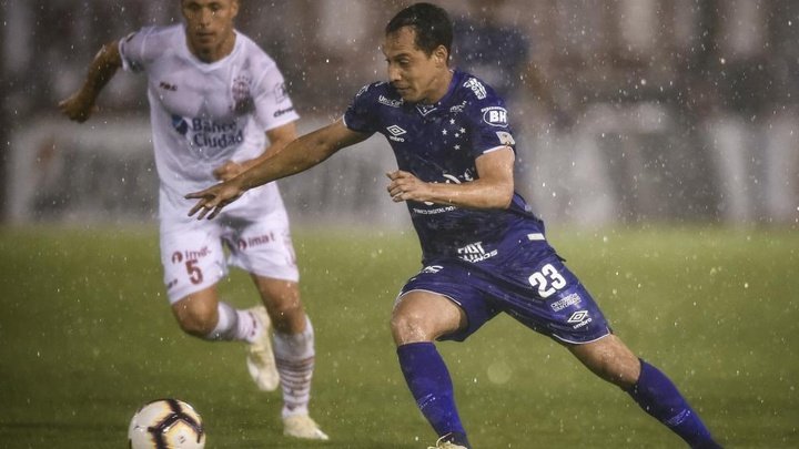 Copa Libertadores Review: Cruzeiro brave rain, power outage halts Deportivo Lara-Emelec