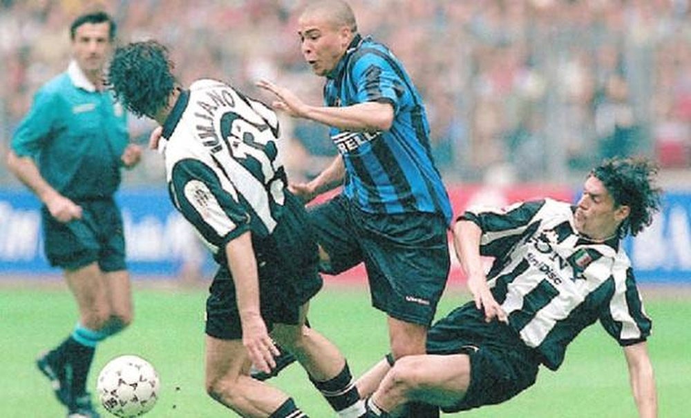 Ronaldo ricorda il famoso scontro con Iuliano. Goal