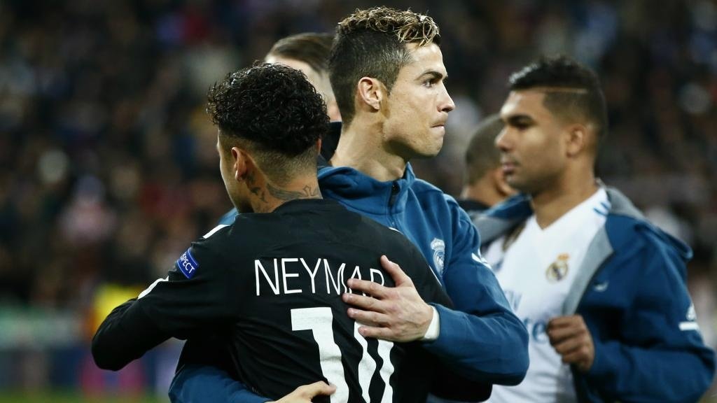 Ronaldo better than Neymar? No says Xavi. Goal