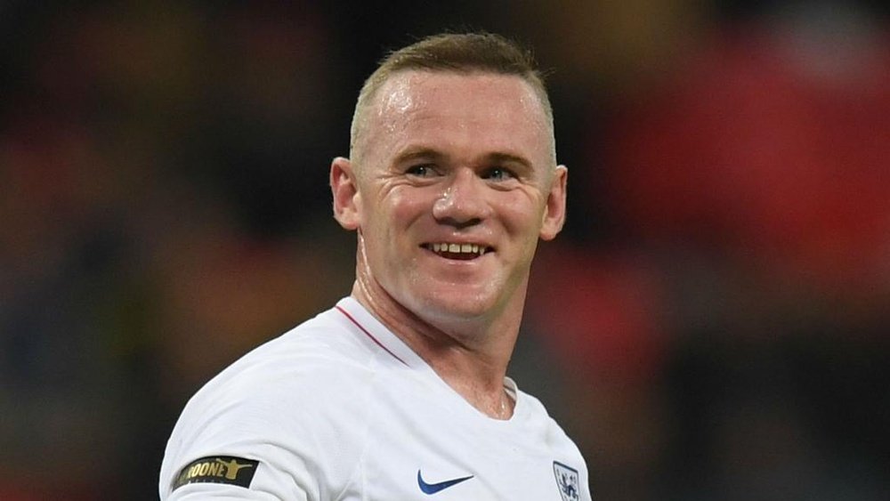 Rooney backs Barcelona to win UCL. GOAL