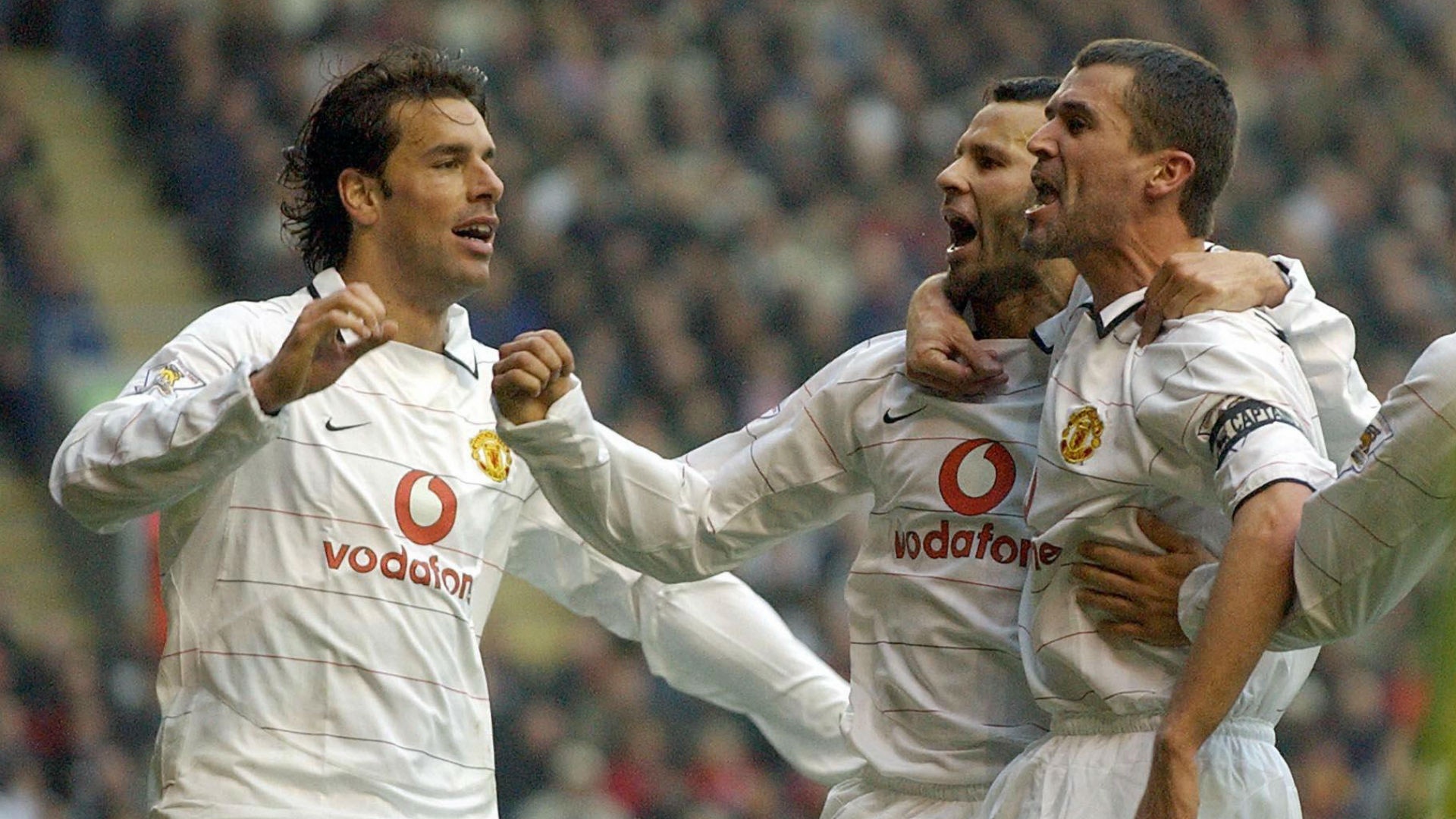 Keane believes Giggs would be worth £2billion in the modern transfer market. GOAL