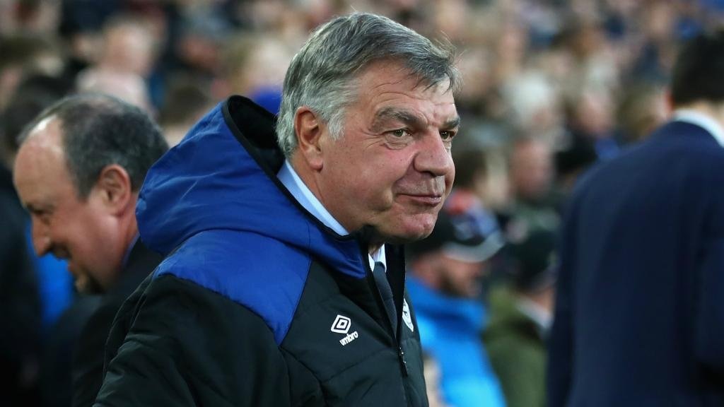 Allardyce hits back at style critics after scrappy Everton win