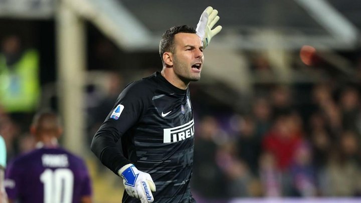 Handanovic a doubt for Milan derby after Inter confirm finger fracture
