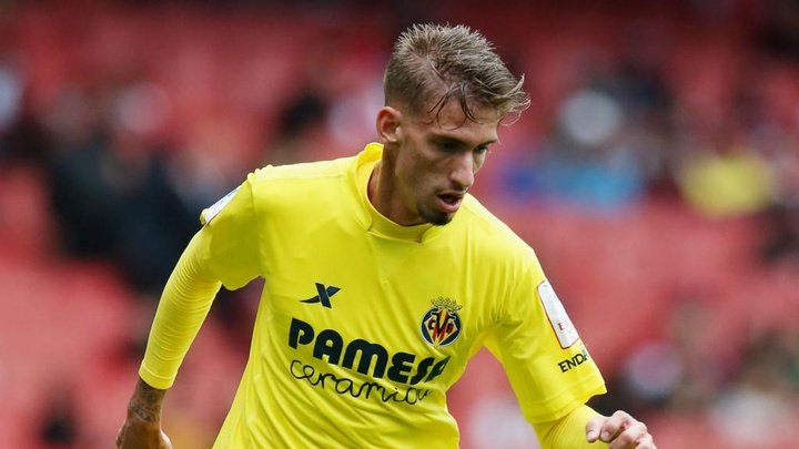 OFFICIAL: AC Milan sign Castillejo as Bacca joins Villarreal permanently