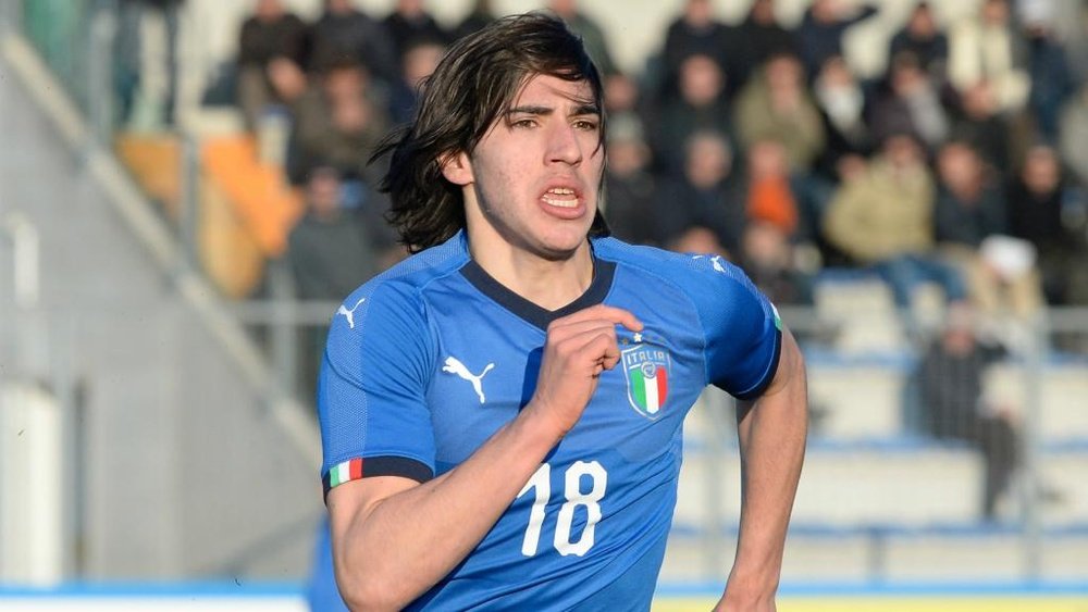 Sandro Tonali is in the Italy squad. GOAL