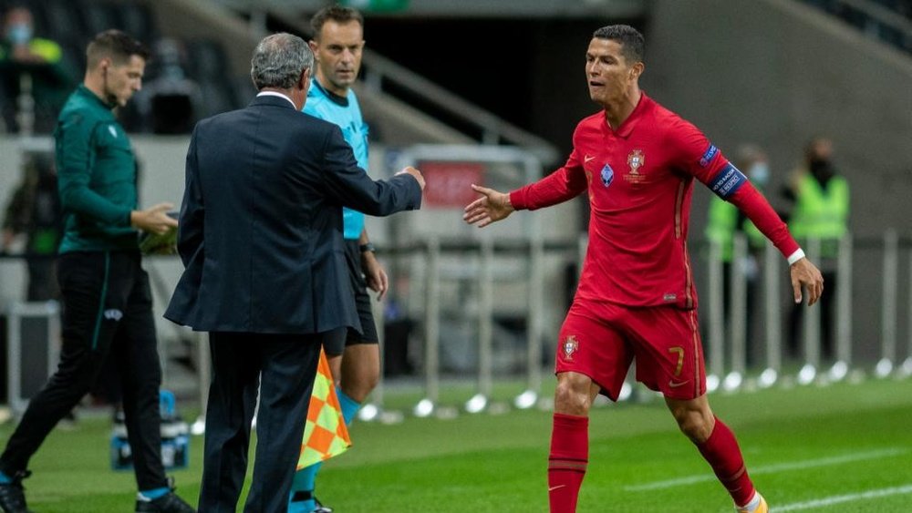 Ronaldo has coach Santos' backing
