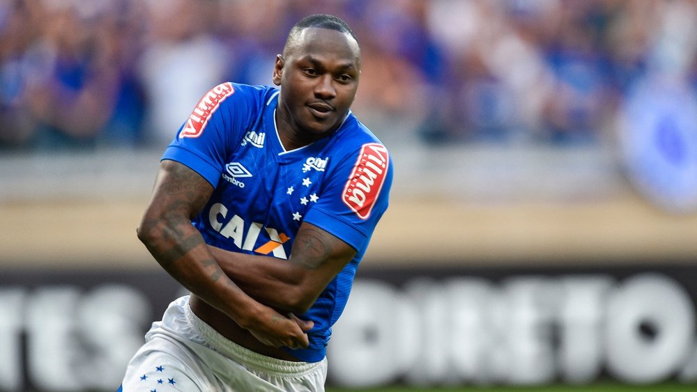 Sassá repete fanfarronice de Ronaldinho antes de jogo do Cruzeiro