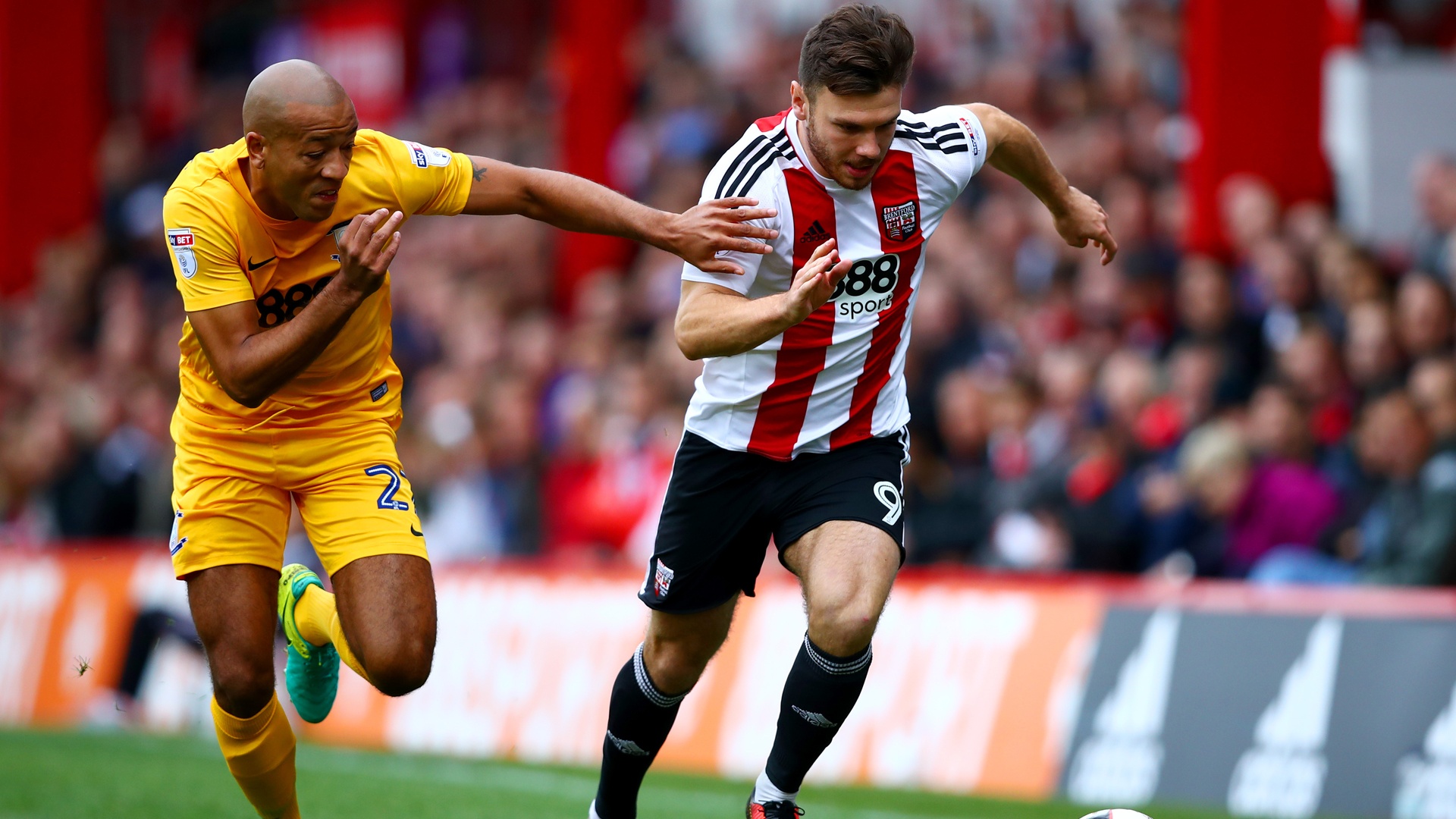 Hogan makes Villa move
