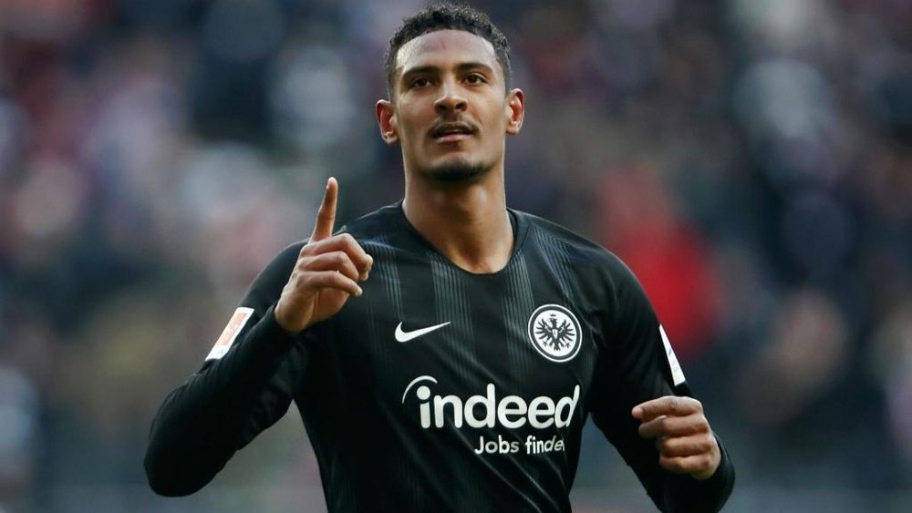 Haller completes record West Ham move. GOAL
