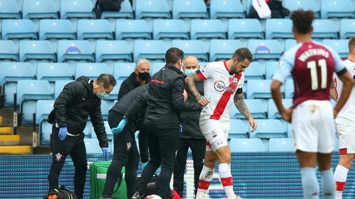 Ings scans 'favourable' as Southampton striker avoids serious knee damage