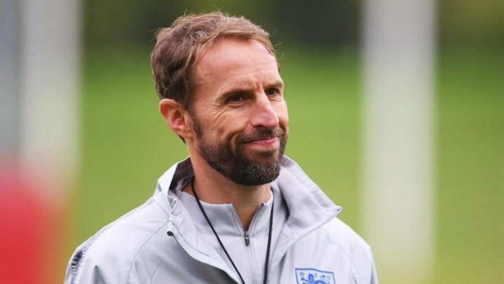 Southgate to favour youth over experience for England