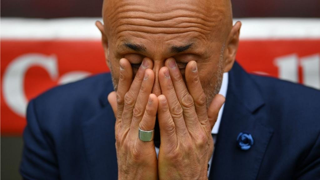 Spalletti insisted Walter Mazzarri had no reason to be afraid. GOAL