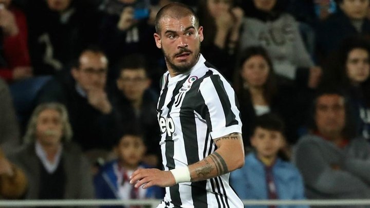 OFFICIAL: Juventus's Sturaro joins Sporting on loan