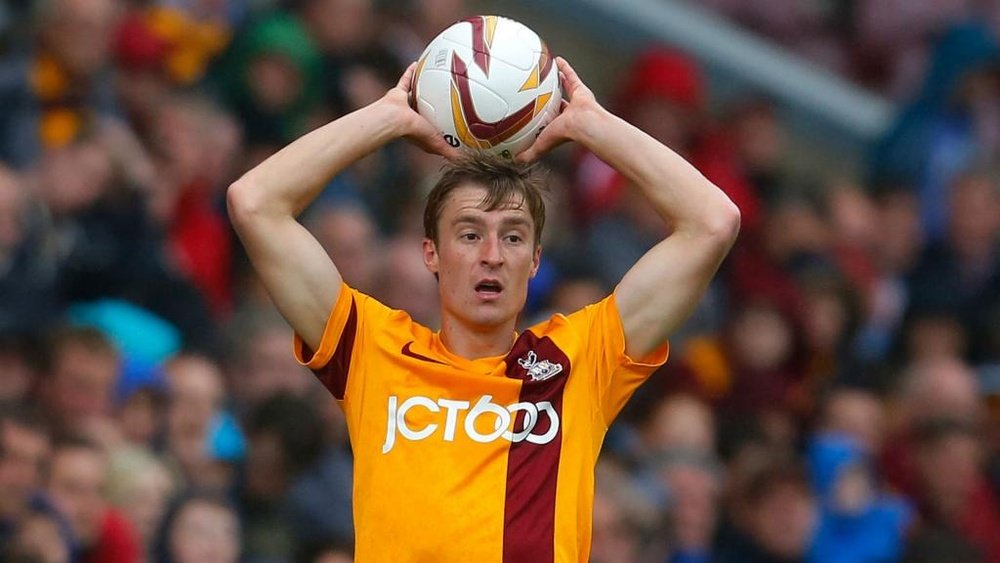 Bolton's Stephen Darby forced into early retirement. GOAL