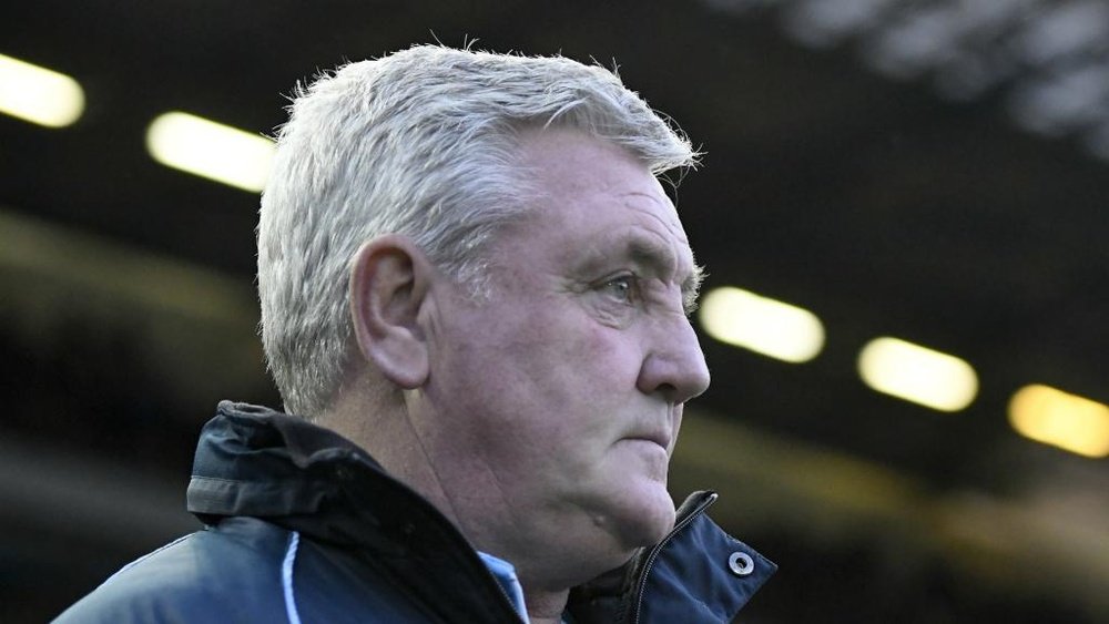 Owls boss Steve Bruce confirms talks over Newcastle job. GOAL