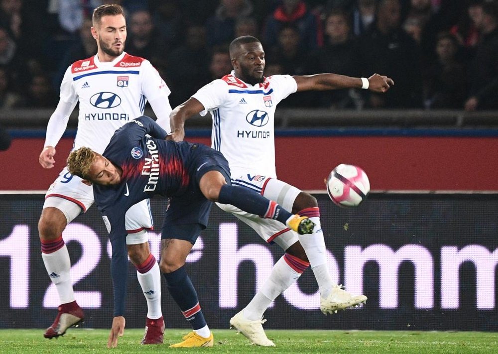 Mercato - Le PSG accélère pour Tanguy Ndombélé (Lyon)