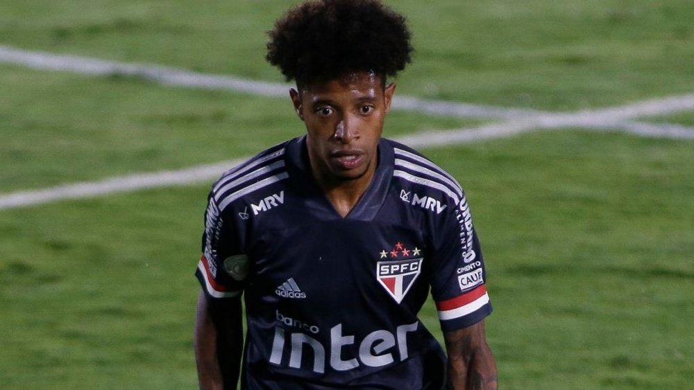 Atlético-MG e São Paulo têm negociação avançada por empréstimo de Tchê Tchê. AFP