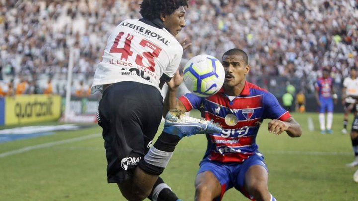 Torcidas de Flamengo e Vasco em sentimentos opostos com seleção Sub-17