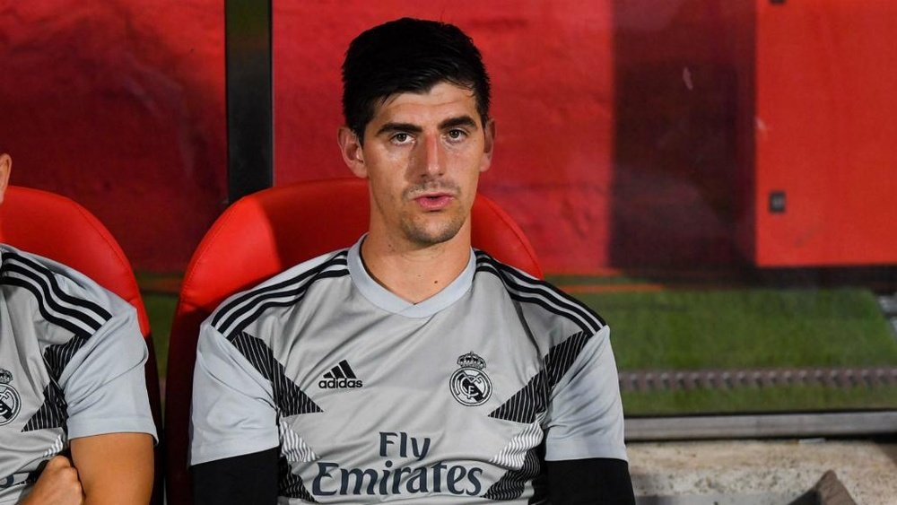 Courtois: Simeone criticises Real Madrid to boost popularity.