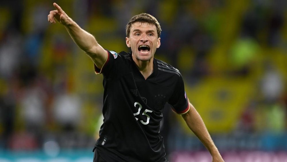 Müller pas convaincu par la défense à cinq de Löw. AFP