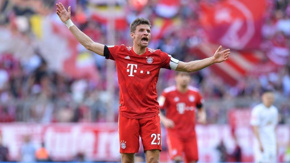 Muller's Bayern hold a four point lead at the top of the Bundesliga. GOAL