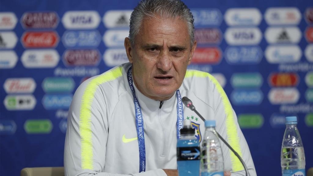Filipe Luís vai ser escalado por Tite. Goal