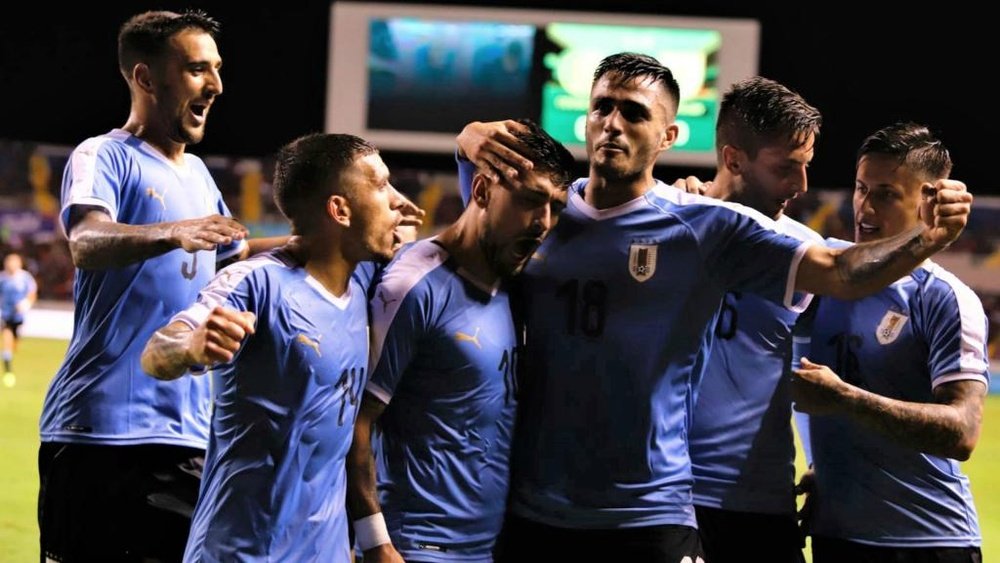 Report: Costa Rica 1-2 Uruguay