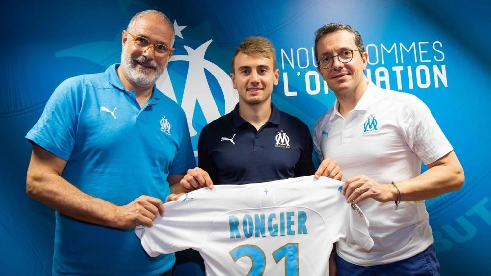 Officiel: l'OM annonce la signature de Valentin Rongier. Marsella