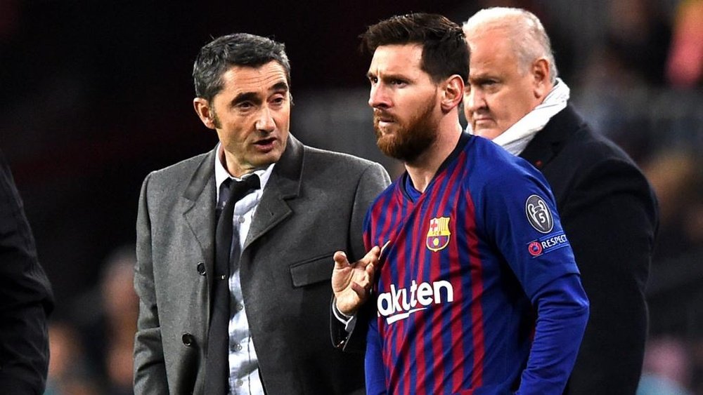 Valverde extends stay at Barcelona. GOAL